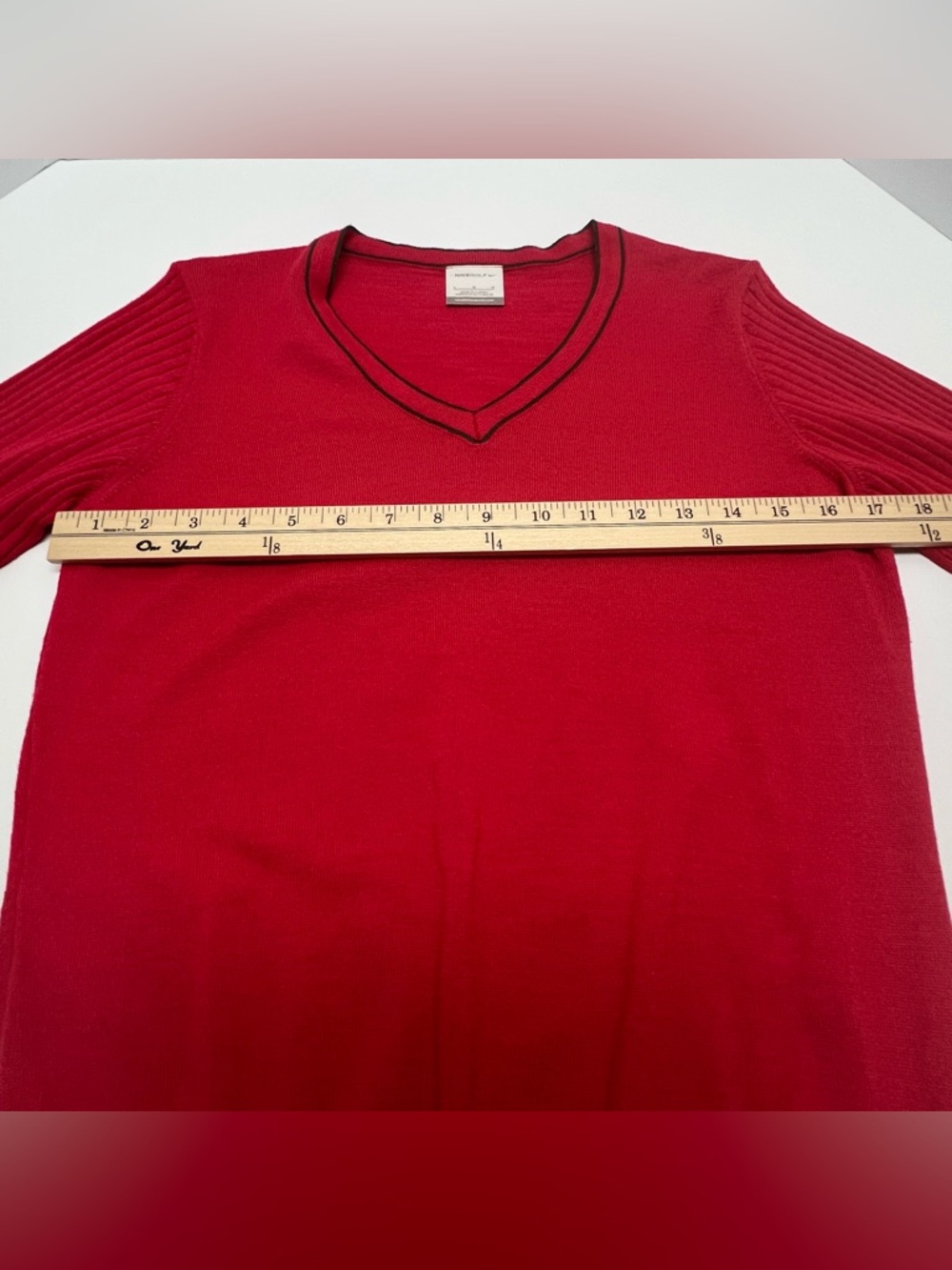 NIKE Golf Red V-Neck Sweater Women’s Large Ribbed Sleeve Lightweight Pullover - Picture 6 of 7